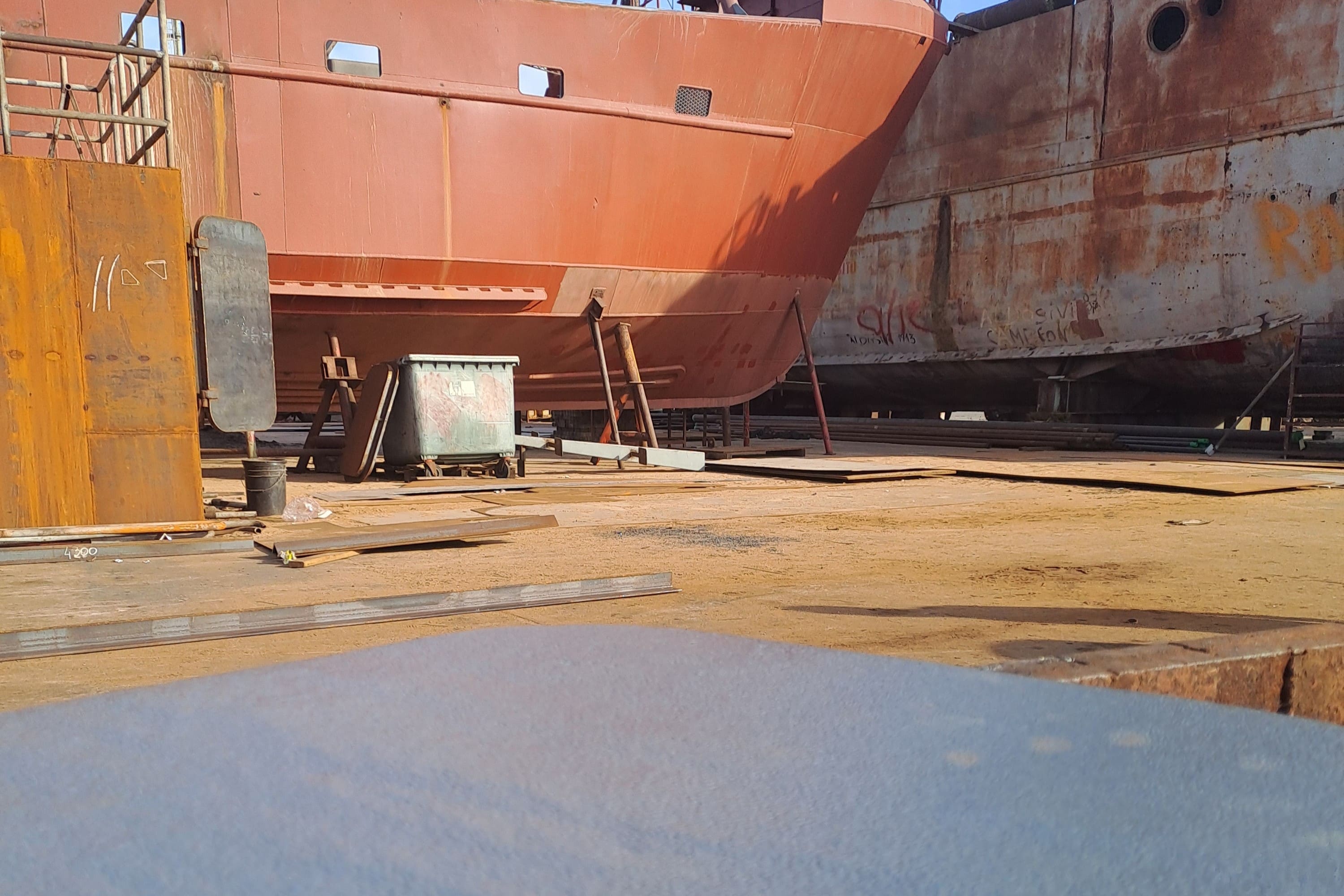 Piso industrial recubierto con poliurea